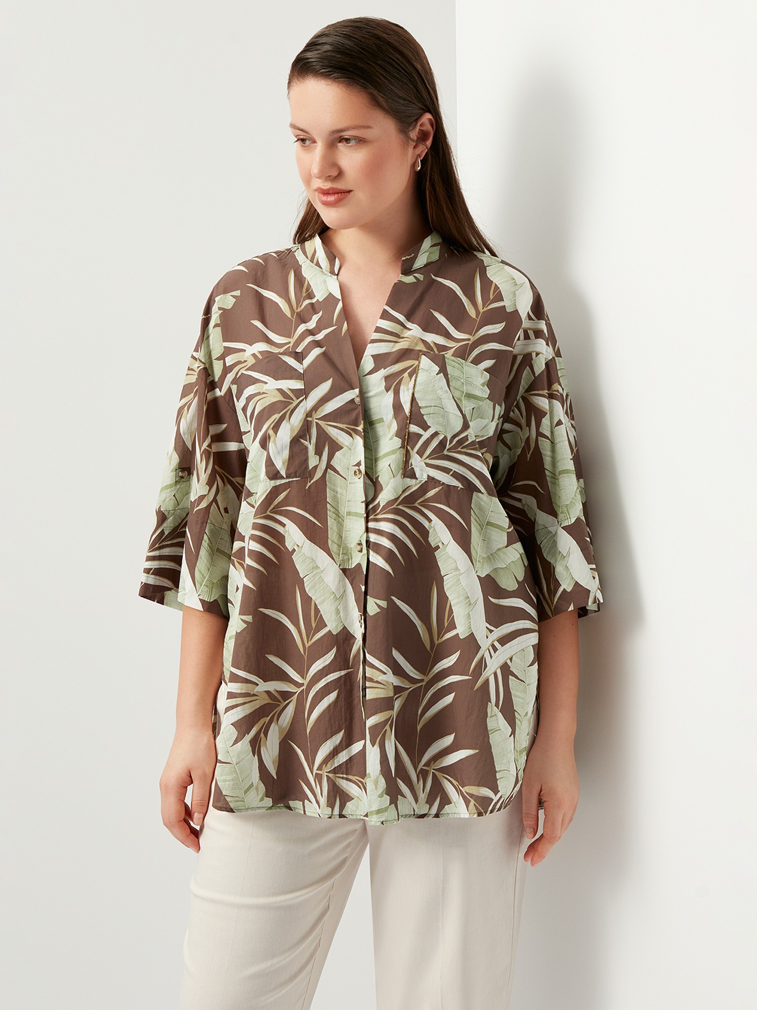 Лёгкая блуза с принтом Lalis. Цвет: коричнево-зеленый