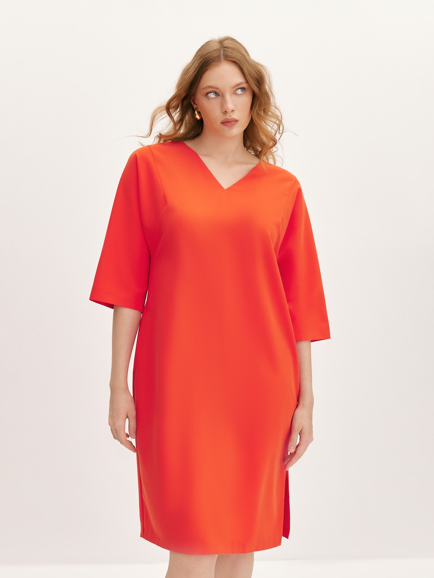 Платье прямое с V-вырезом LALIS DR0676, цвет коралловый - фото 1