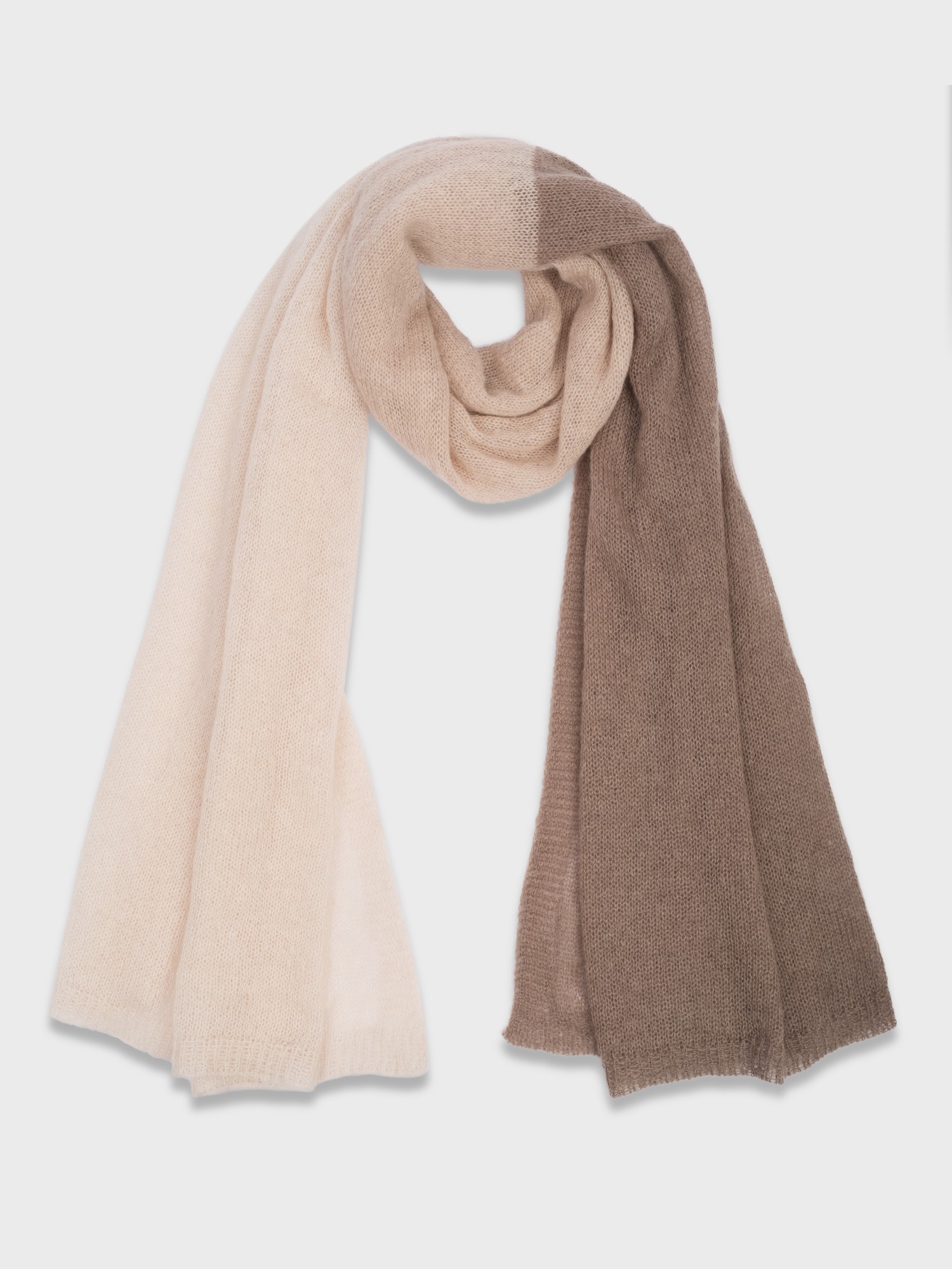 Женские шарфы из шерсти— купить в интернет-магазине Ламода