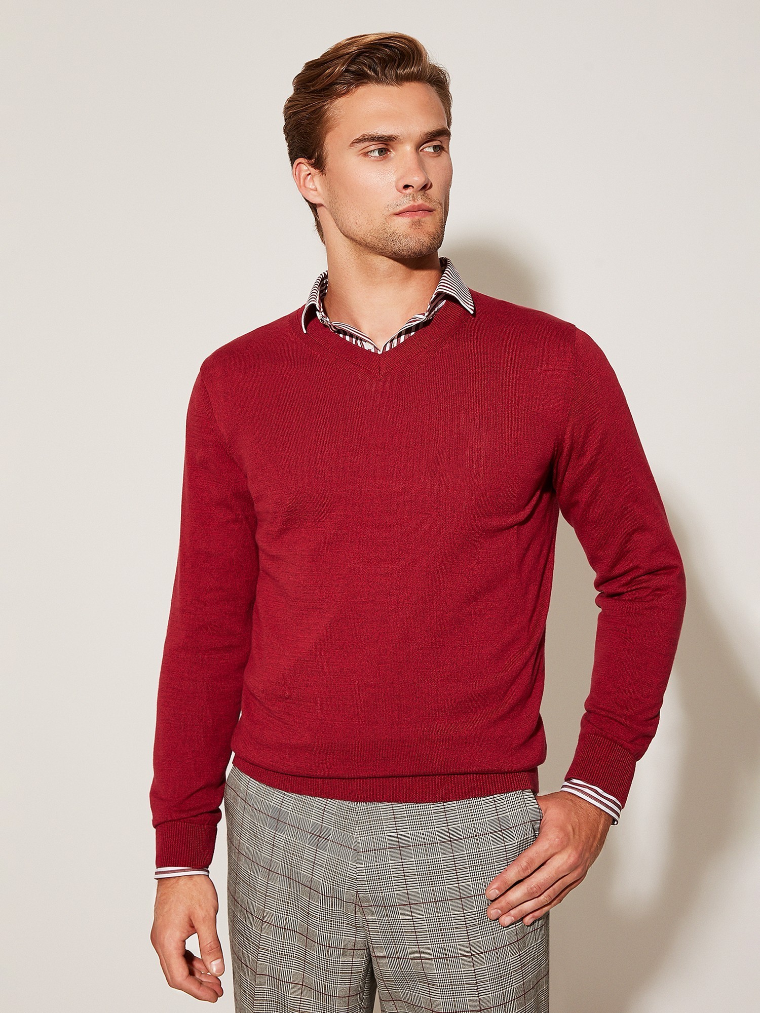 Пуловер из вязаного трикотажа 20LINE. Цвет: красный