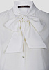 Белая блуза с воротником аскот